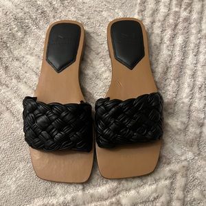 Marc fisher woven sandals 6.5
